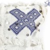Coussin vintage berbere en laine vierge tissé main blanc motifs bleus